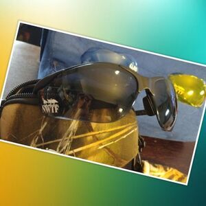 Pyramex  interchangeable NWTF Shooting Eyewear Kit. Includes 3 sets on lenses, l